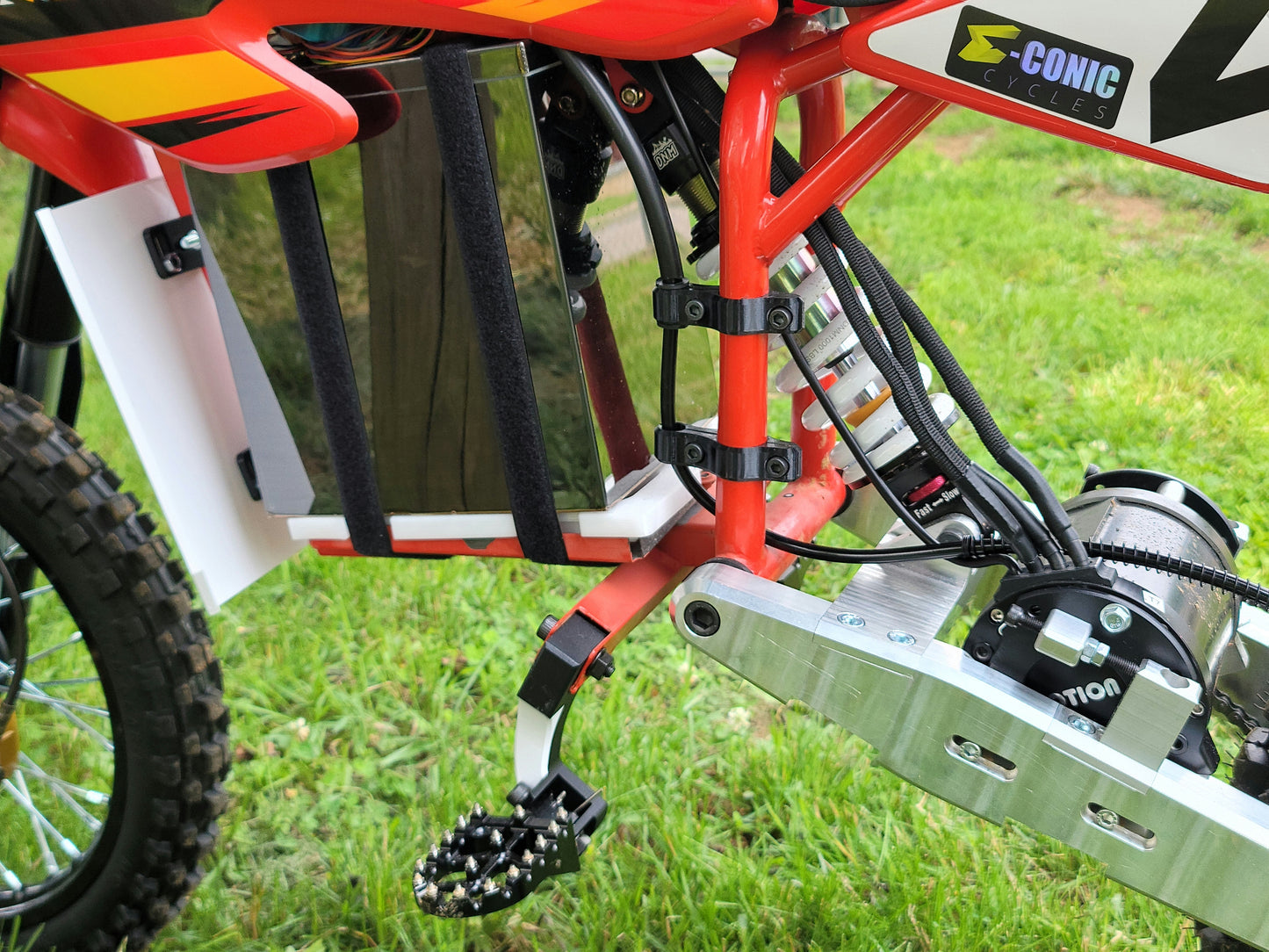 Rubberized Battery Tray